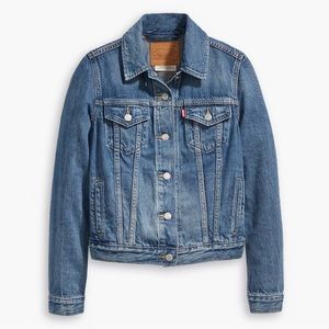 LEVI’S DENIM TRUCKER JACKET NWT Size Small